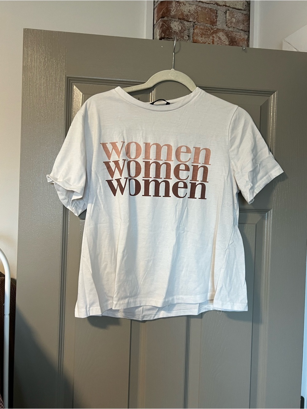 SHEIN White Short Sleeve Tee with Brown and Pink Graphic
